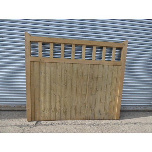 747 - 1 wooden driveway gate approx 215cm wide x 187cm high