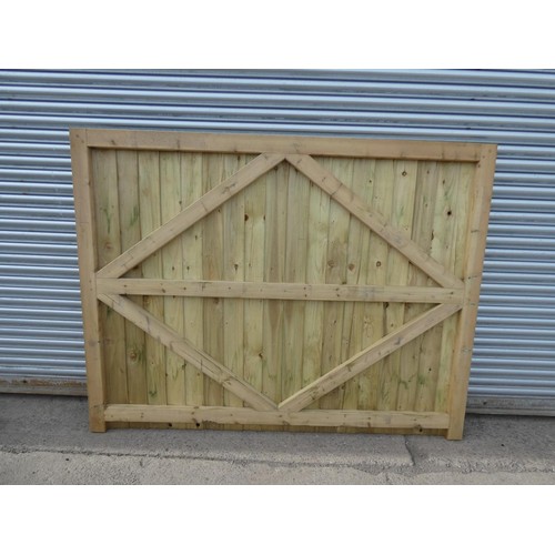 748 - 1 wooden driveway gate approx 234cm wide x 180cm high