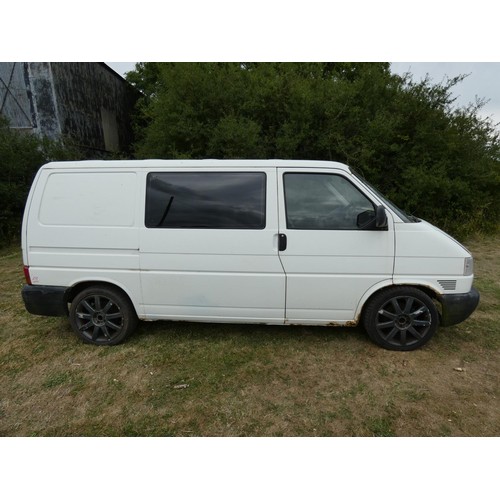 668 - VW 800 Special TD SWB Transporter, white. Reg: V282 YNH, 18/02/2000, 5 spd manual diesel 1896cc, Mot... 