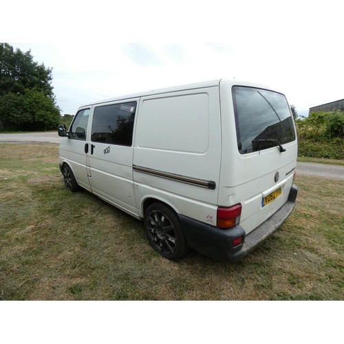 668 - VW 800 Special TD SWB Transporter, white. Reg: V282 YNH, 18/02/2000, 5 spd manual diesel 1896cc, Mot... 