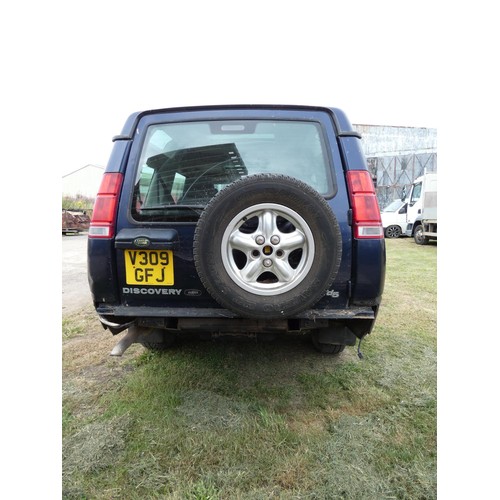 661 - Landrover Discovery TD5 2.5 Turbo.. 1999 for spares or repair . Reg: V309 GFJ, 15/10/1999. Good engi... 