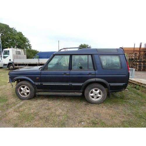 661 - Landrover Discovery TD5 2.5 Turbo.. 1999 for spares or repair . Reg: V309 GFJ, 15/10/1999. Good engi... 