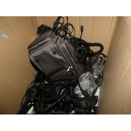 2111 - A quantity of various items including a Kenwood food mixer 240v, a Wilko 5L multi cooker 240v, a duv... 