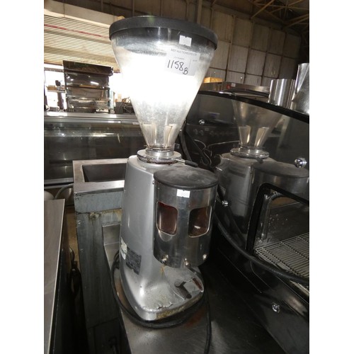 1158b - A commercial coffee grinder by Mazzer Luigi type super jolly aut, requires 240v plug trade