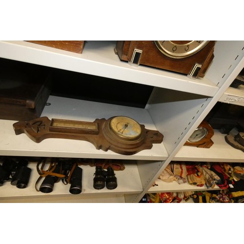 3046 - A collection of miscellaneous vintage wooden cased mantel clocks, wall clocks and a barometer (5 she... 