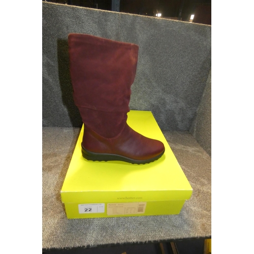 22 - A pair of ladies boots by Hotter type Mystery maroon leather suede size UK 4.5