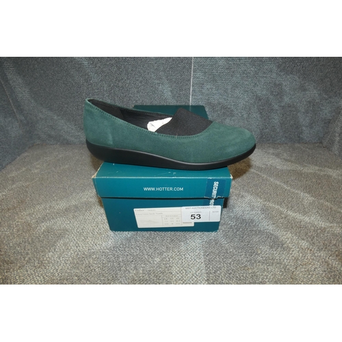 53 - A pair of ladies shoes by Hotter type Ember forest Green size UK 7.5