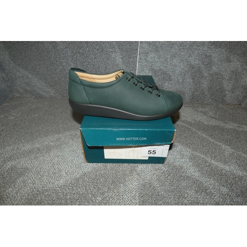 55 - A pair of ladies shoes by Hotter type Dew forest green Nubuck size UK 4