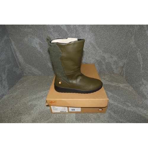 59 - A pair of ladies boots by Softinos type Ezra smooth army / green size Euro 40