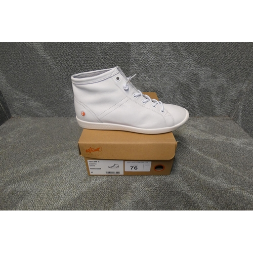 76 - A pair of ladies desert boots by Softinos type ISLEEN II smooth white size Euro 42