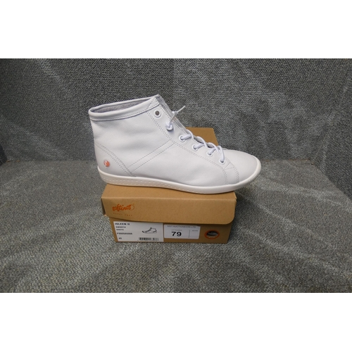 79 - A pair of ladies desert boots by Softinos type ISLEEN II smooth white size Euro 40