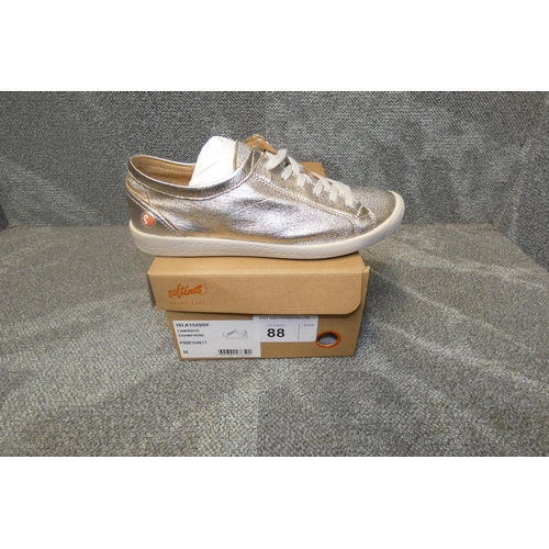 88 - A pair of ladies sneaker shoes by Softinos type ISLA154SOF Laminato Champagne size Euro 38