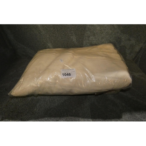 1046 - 1 bale of towels (cream)