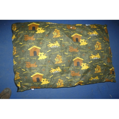 1048 - 1 large dog bed (happy dog)