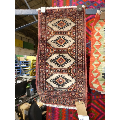 1372 - 1 Mori Jaldar rug, 63cm x 32cm approx