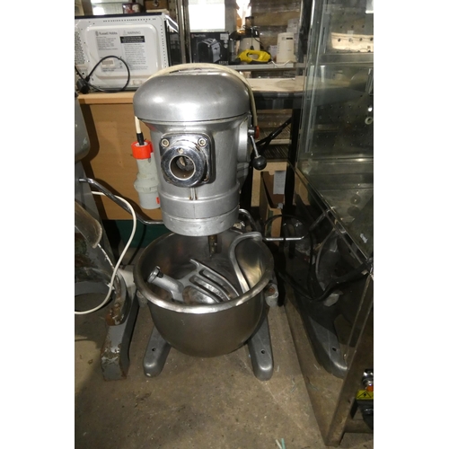 2085 - A commercial food mixer by Crypto Peerless type EC20 comes with bowl and attachments, 3 phase - trad... 