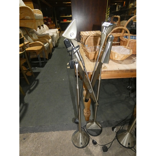 3162 - 2 floor standing lamps 240v (Trade)