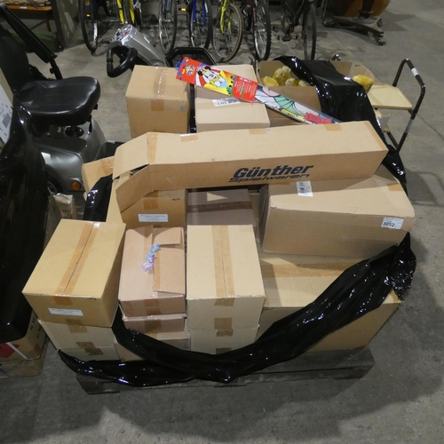 3052 - 1 pallet containing a quantity of various gift / novelty items. Not practical to list in detail so p... 