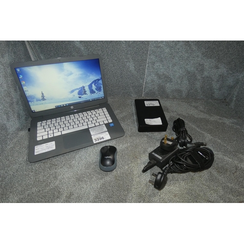 3396 - One notebook PC by HP type n3060 with a 1.6 GHz processor 4GB RAM combined SSD/SD 64GB storage with ... 