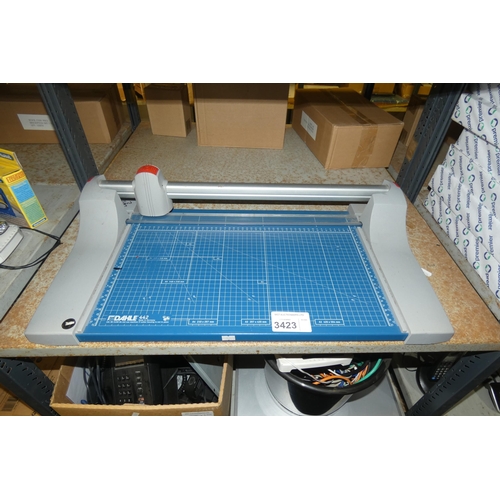 3423 - A Dahle 442 - A3 paper trimmer