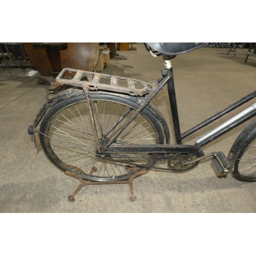 3087 - 1 vintage bicycle - No make visible