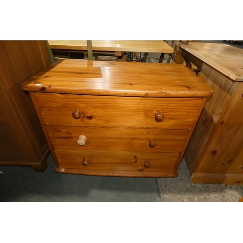 3143 - 1 pine chest of 3 drawers approx 83cm wide and 1 pine chest of 4 drawers approx 61cm wide