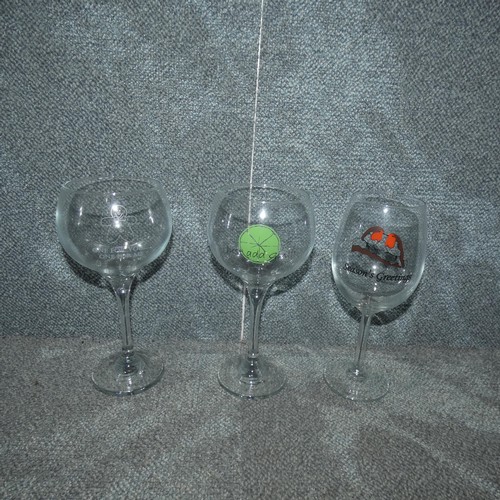 3213 - A quantity of Birthday/wedding day/special occasion gift/novelty wine/gin & tonic glasses. Contents ... 