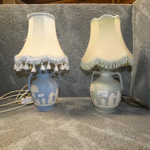 4077 - One blue and one green Wedgwood jasperware table lamps