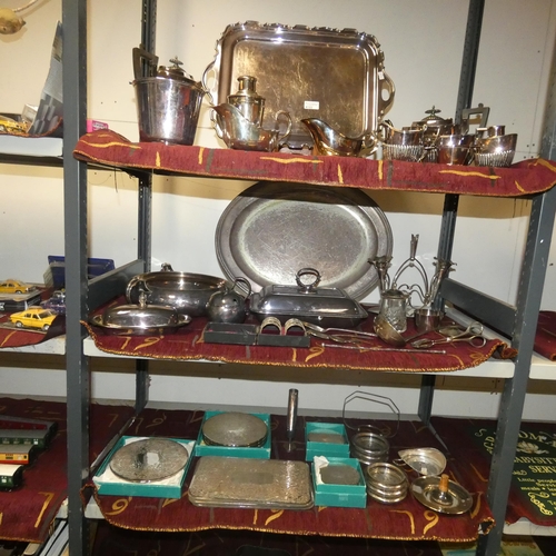 4122 - A quantity of miscellaneous decorative silver-plated ware (3 shelves)