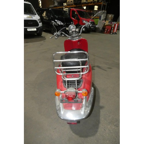 5670 - Ebretti 518 Electric Scooter, 2002 from Holland  , Almost unused. Only 6 km on Clock, deceased estat... 