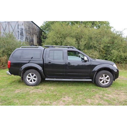 5680 - Nissan Navara Tekna D/C DCI 188 Black Pick up, Reg BJ10 RWX, 1st reg 28/04/2010, 6 spd manual diesel... 