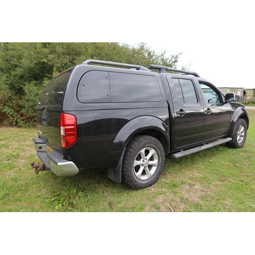 5680 - Nissan Navara Tekna D/C DCI 188 Black Pick up, Reg BJ10 RWX, 1st reg 28/04/2010, 6 spd manual diesel... 