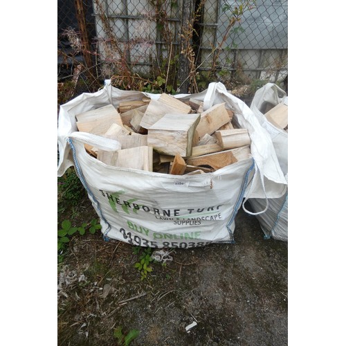 5586 - 1 dumpy bag containing a quantity of various wood off cuts