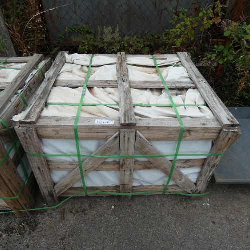 5592 - 1 crate containing approx 72 slabs of Granite each approx 600 x 300mm