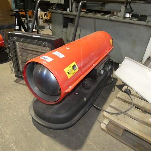 5909 - 1 Master Pro diesel forced air space heater model 538775951, output 40kw,  240v / diesel