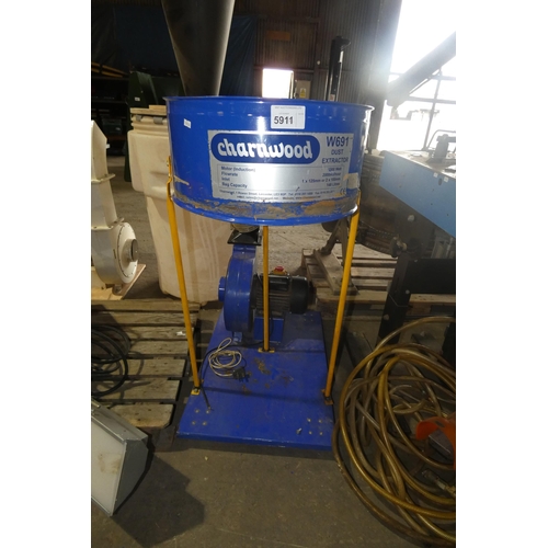 5911 - 1 single bag dust extractor by Charnwood type W691, 240v - No bag or bag clamp is included