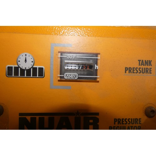 5884 - 1 low noise workshop compressor by NuAir type AIR SIL 1 B2800B /3FM / 100, 240v, YOM 2017, hour mete... 