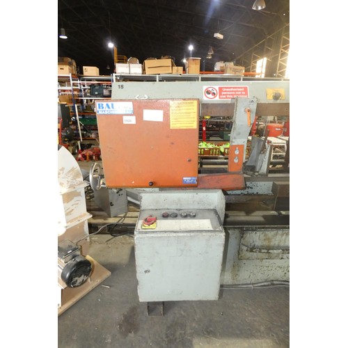 5920 - A Bauer large metal cutting horizontal band saw model S380, 3ph, YOM 1994