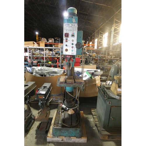 5923 - 1 Sahinler geared head pillar drill model BS-42, 3ph