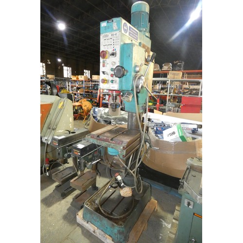 5923 - 1 Sahinler geared head pillar drill model BS-42, 3ph