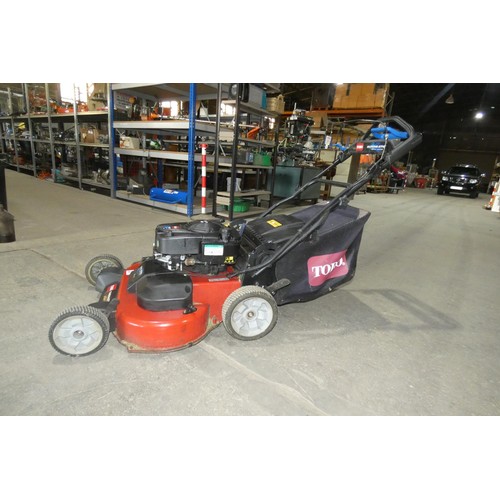 5937 - A self propelled Toro lawnmower type Timemaster 30, 76cm wide cut, Briggs & Stratton 223cc engine. R... 