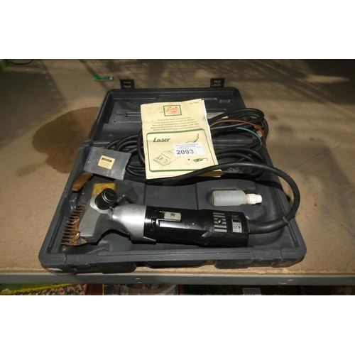 2093 - A set of Lister animal shears type Laser 12v (battery operated)