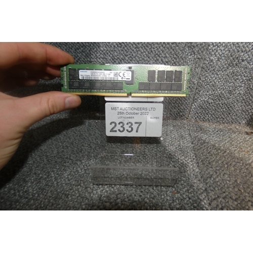 2337 - A 32gb Samsung ram stick 2Rx4-PC4-2666v-RB2-12-MA0