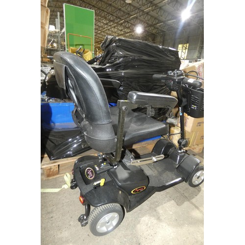 2051 - 1 battery powered mobility scooter by Apex type Lite supplied with a mains battery charger but batte... 