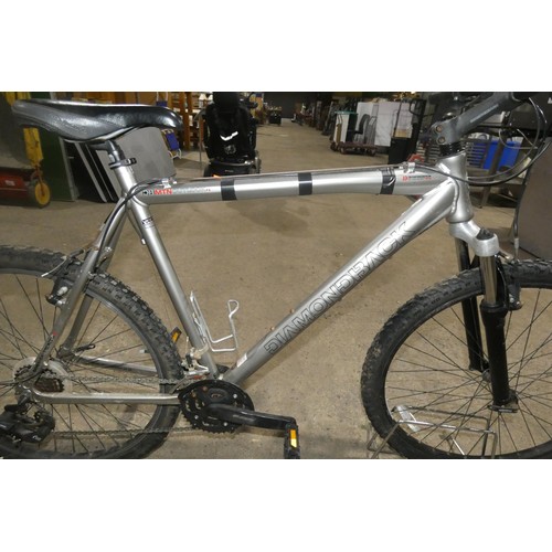 2086 - 1 Diamond Back mountain bike type Outlook FS, 26 inch wheels