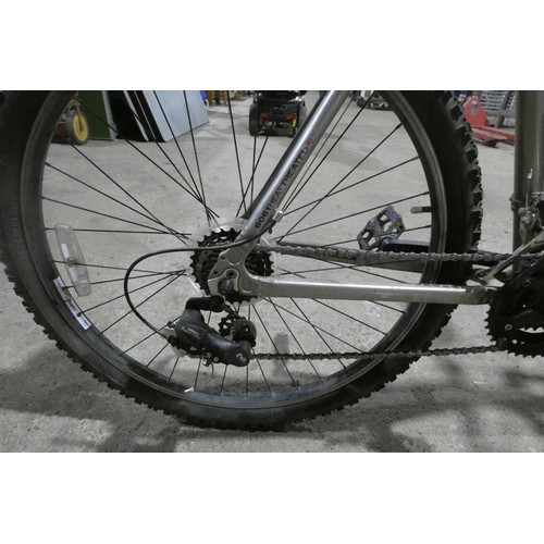 2086 - 1 Diamond Back mountain bike type Outlook FS, 26 inch wheels