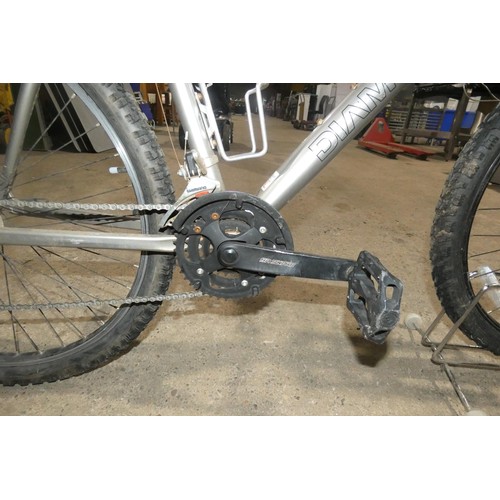 2086 - 1 Diamond Back mountain bike type Outlook FS, 26 inch wheels