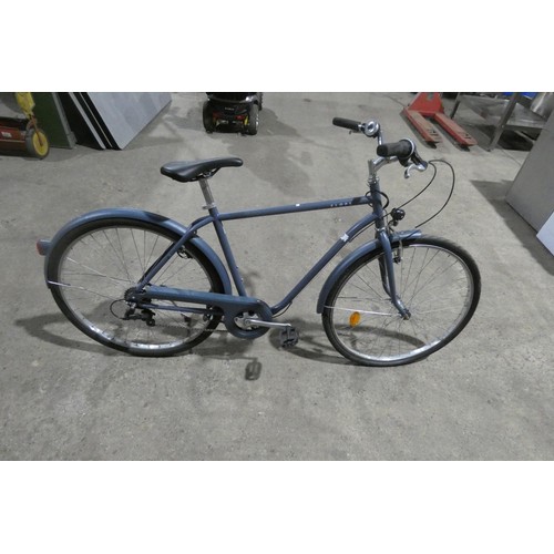 2088 - 1 city bike by Elops type 120HF, 700C wheels, with NO back rack & missing rear brake cable