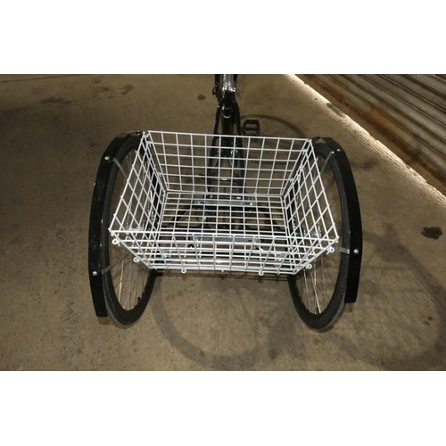 2091 - A tricycle by Mission type TriBrid, approx £1200 new and has had very little use