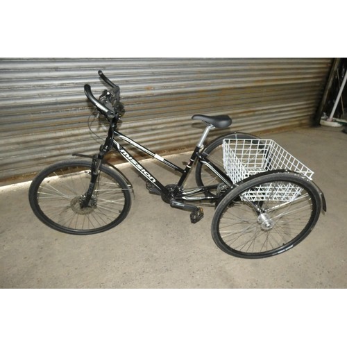 2091 - A tricycle by Mission type TriBrid, approx £1200 new and has had very little use